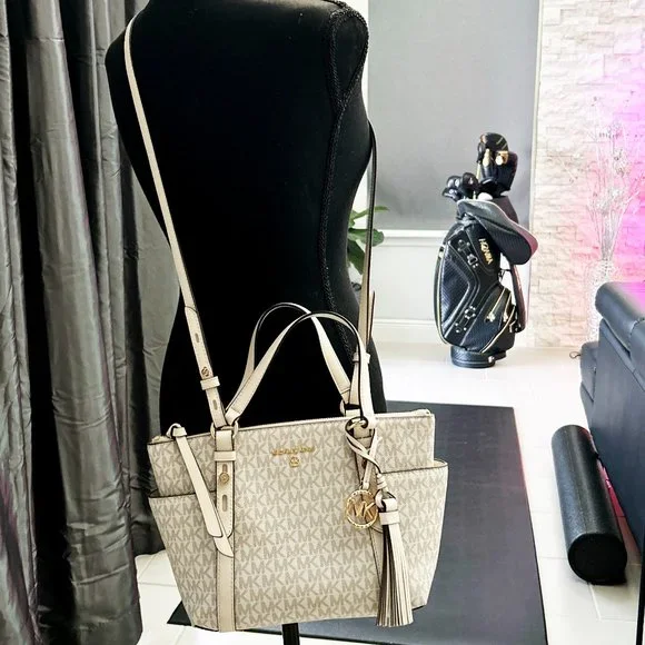 Michael Kors Logo Top-Zip Tote Bag Retail $258 - Picture 11 of 11